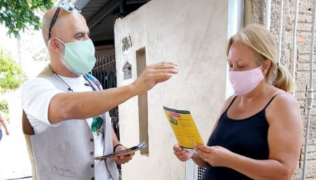 Jd. Nossa Senhora de Fátima recebe ação casa a casa de educação ambiental