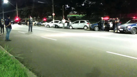 Vigilância sanitária e GM fiscalizam motoristas na restrição noturno, em Hortolândia 