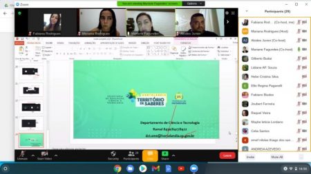 Professores da EJA participam de formação para utilização de ferramenta virtual