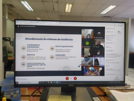 Profissionais da saúde recebem capacitação sobre como acolher vítimas de violência