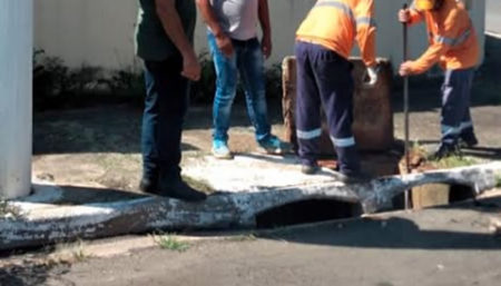 Prefeitura realiza limpeza dos bueiros no bairro Villagio Ghiradelli