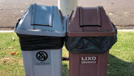 Prefeitura conclui instalação de lixeiras na “Praça do Pastel”