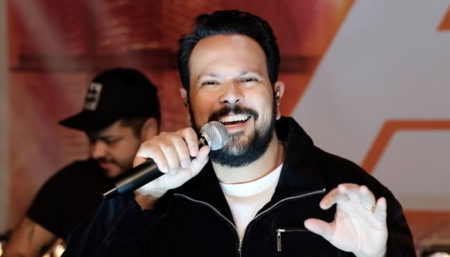 Adriano Almeida divulga a música “Vai ser foda”