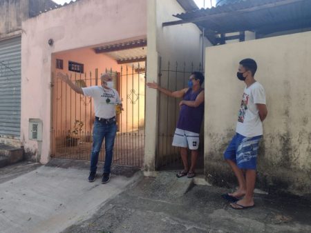 Educação ambiental nas regiões do Jd. Adelaide e Jd. Interlagos orienta moradores a colaborar com a limpeza da cidade