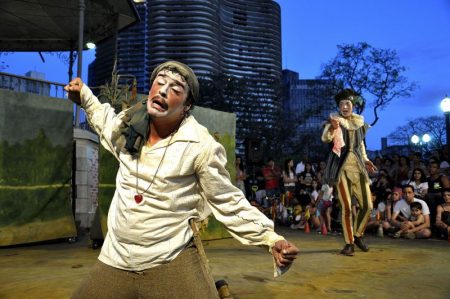 Mostra Na Lona apresenta três espetáculos teatrais online nesta quarta-feira (14/04)