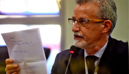 Tom Zé toma posse como novo reitor da Unicamp