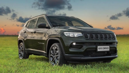 Jeep Compass 2022 melhora para ampliar sua liderança