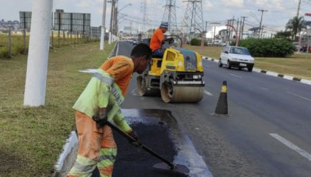 Avenida da Emancipação recebe Operação Tapa-Buraco