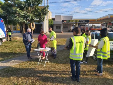 “Café na Passarela” na SP-101 chama atenção para trânsito mais seguro e consciente em Hortolândia