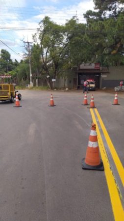 Reforço na sinalização viária na região do Jardim Rosolém é concluído