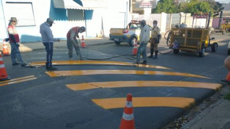 Ruas do Jardim São Bento ganham reforço na sinalização viária