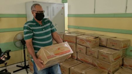 Terceira remessa de kits escolares da Prefeitura começa a ser entregue no dia primeiro de julho