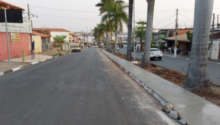 Avanço da obra de ciclovia na Avenida Anhanguera requer atenção de motoristas