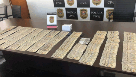 Homem é preso com 40 mil dólares falso em Votorantim