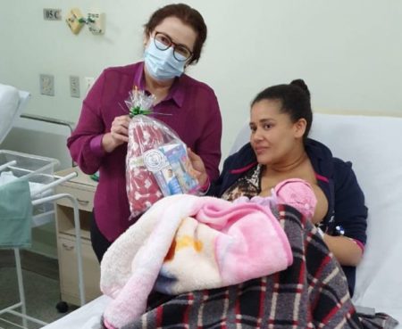Prática da amamentação fortalece vínculo da mãe com o bebê