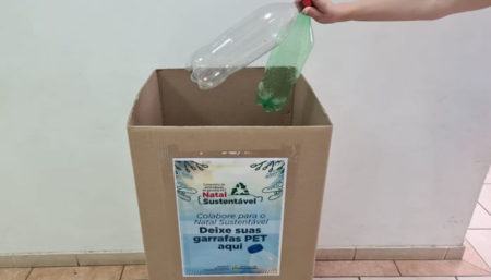 Caixas em espaços públicos de Hortolândia recebem doações de garrafas pet para confecção de enfeites para o Natal Sustentável