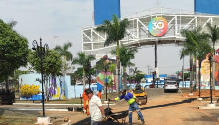 Com revitalização  na reta final da praça A Poderosa a dúvida permanece: será nossa “Feira Hippie”?