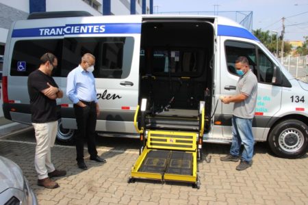 Hortolândia conta com duas novas vans adaptadas para transporte de pacientes