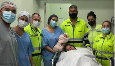 Inspetor de Tráfego da Rodovias do Tietê realiza Parto de Emergência dentro de Veículo de Aplicativo na SP101