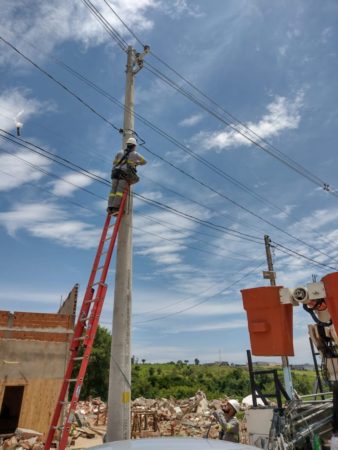 Prefeitura de Hortolândia finaliza iluminação em todo o trecho da Estrada do Furlan nos próximos dias