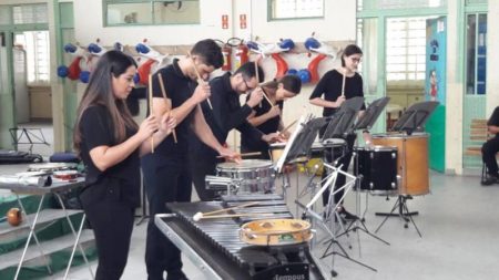 Grupo musical Turuntuntun faz apresentação gratuita na terça (17/11)