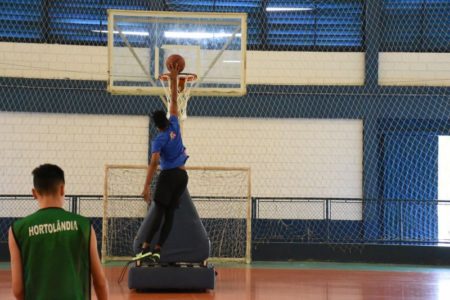 Restam vagas para diversas modalidades do Projeto Escolinhas Esportivas da Prefeitura