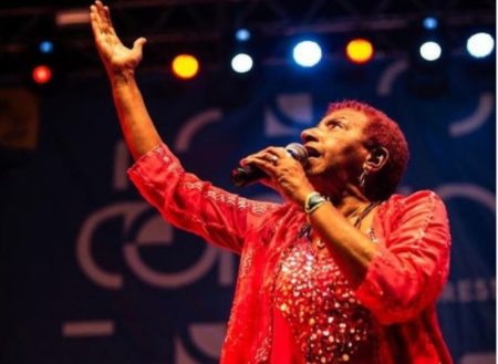 Cantora Leci Brandão faz show gratuito em Hortolândia nesta sexta-feira (19/11)