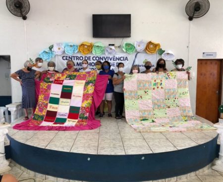Melhor Idade de Hortolândia tece colcha de retalhos para superar período difícil da pandemia