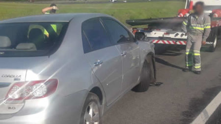 Após Acidente na Rodovia dos Bandeirantes, condutor abandona veículo