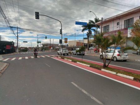 A partir desta quarta-feira (07/12), trânsito muda no cruzamento das avenidas Thereza Ana Cecon Breda e Anhanguera