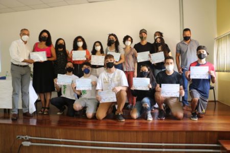 Alunos do Instituto Federal de Hortolândia recebem premiação de Olimpíadas Educacionais