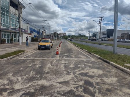 Após limpeza, trânsito está liberado na avenida Santana