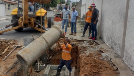 Manutenção nas redes de água pluvial e esgoto evitam alagamentos nesta época de chuva