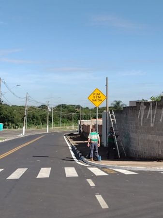 Prefeitura realiza adequações viárias na avenida Joaquim Martarolli