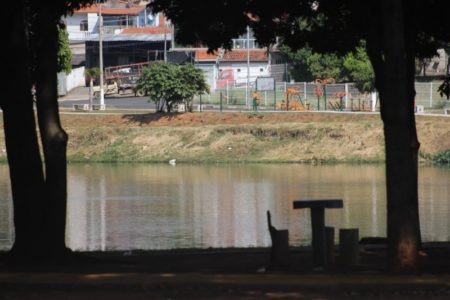 Rua ao lado da lagoa do Jardim Amanda será interditada nesta sexta-feira (21/01) para intervenções da Prefeitura