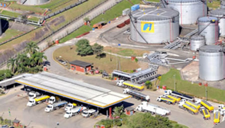 Ipiranga Paulínia contrata Operador(a)