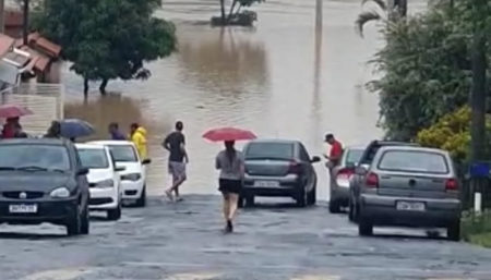 Jardim Progresso em Monte Mor sofre com as águas das chuvas