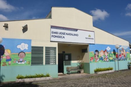 Prefeitura contrata empresas para fazer limpeza, roçagem e manutenção em escolas municipais de Hortolândia