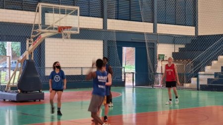 Aulas do projeto Escolinhas Esportivas da Prefeitura de Hortolândia estão de volta
