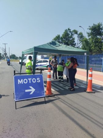 Motociclistas recebem orientações contra acidentes durante “Operação Cavalo de Aço”