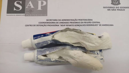Cocaína é encontrada em tubo de creme dental no CDP de Americana 