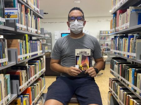Leitor cadastrado dá dicas de livros da Biblioteca Municipal de Hortolândia