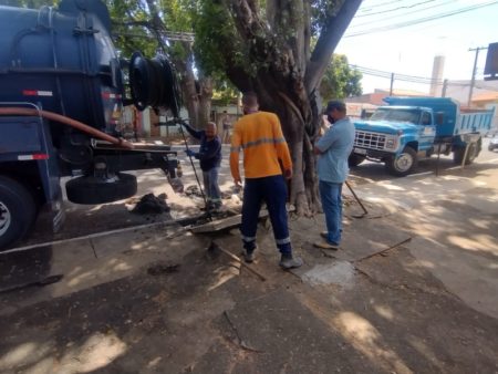 Fiscalização, orientação, manutenção e notificações contra descarte irregular de esgoto são realizadas em Hortolândia