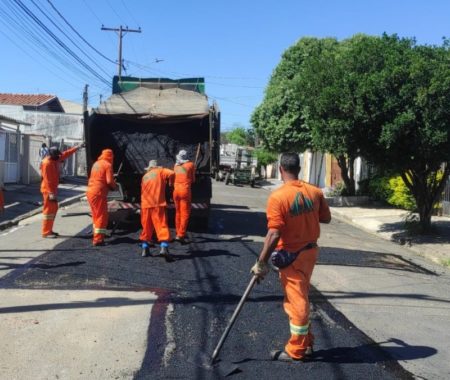 Operação Tapa-Buraco chega à ruas residenciais de dois bairros de Hortolândia