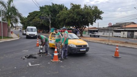 Prefeitura de Hortolândia prossegue com reforço de segurança viária no Jardim Santa Esmeralda