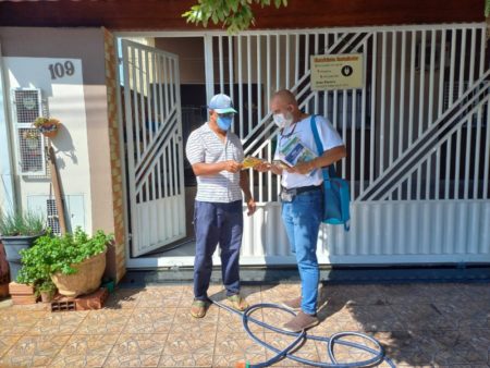 Jd. Campos Verdes e Jd. Nossa Senhora de Fátima recebem ação casa a casa de educação ambiental