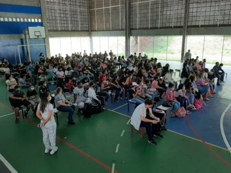 No mês da mulher, Prefeitura de Hortolândia discute Cyberbullying com adolescentes