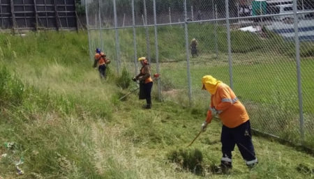 Campos de Futebol de Hortolândia recebem poda do mato e limpeza