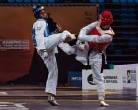 Atleta de Hortolândia volta de torneio internacional de taekwondô com medalha de prata