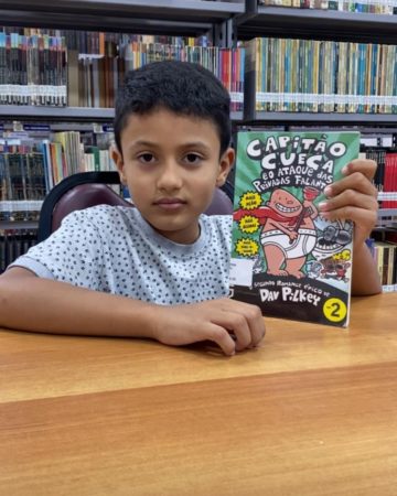 Leitor mirim, de 9 anos, dá dicas de livros da Biblioteca Municipal de Hortolândia